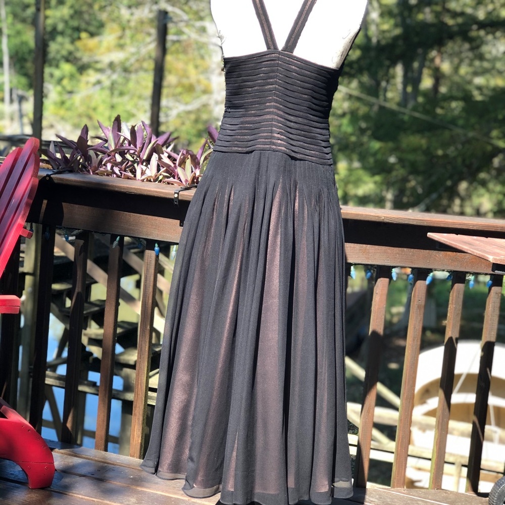 Dress - Picture 5 of 8